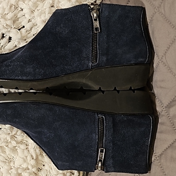 Aerosoles Booties - Picture 12 of 15